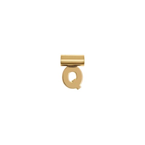 SeiMia Gold Pendant, Letter Q SeiMia pendant in yellow gold