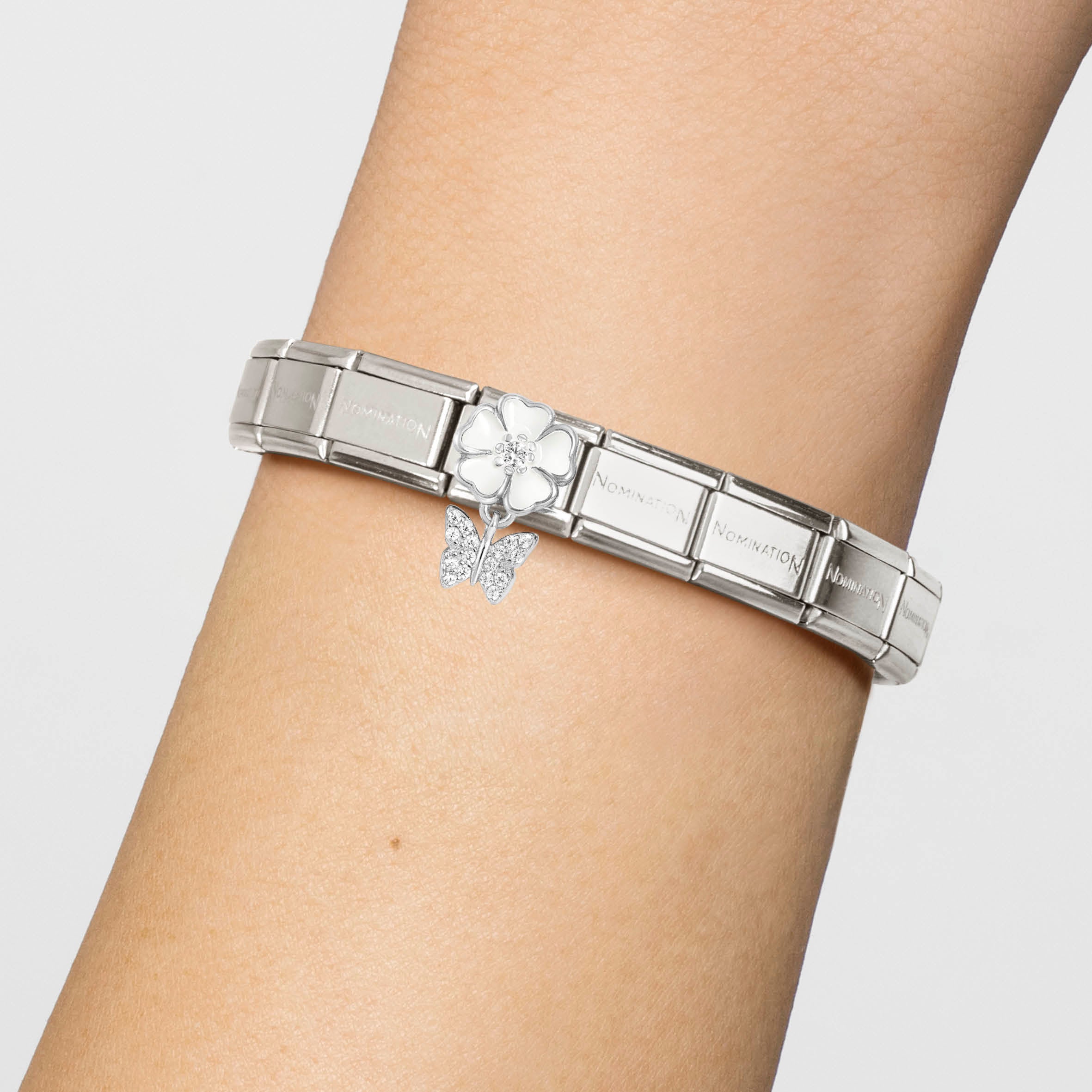 Bracelet with links shop