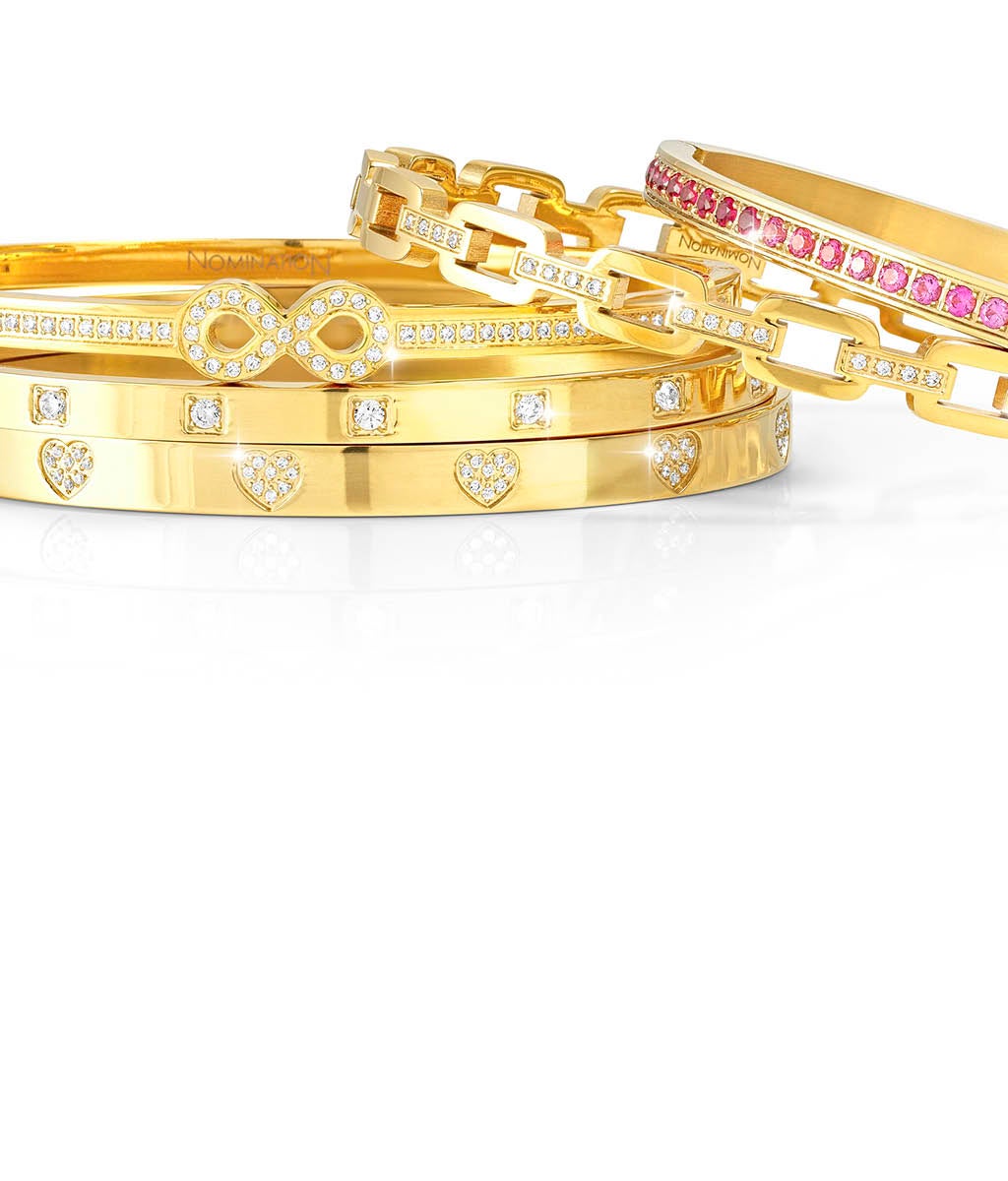 <strong>PRETTY BANGLES</strong>