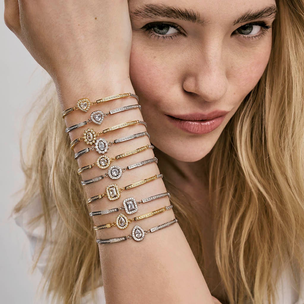 <strong>BRACELETS</strong>