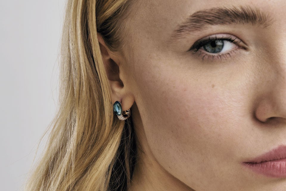 <strong>EARRINGS</strong>