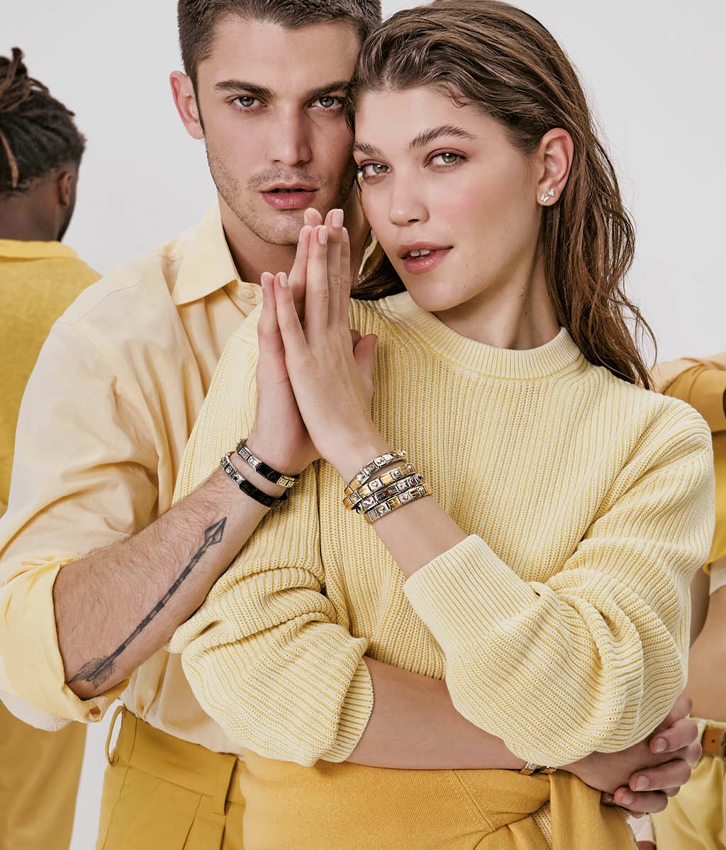 <strong>LOVE</strong>
