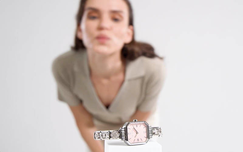 <strong>CREATE YOUR<br/>COMPOSABLE®<br/>WATCH</strong>
