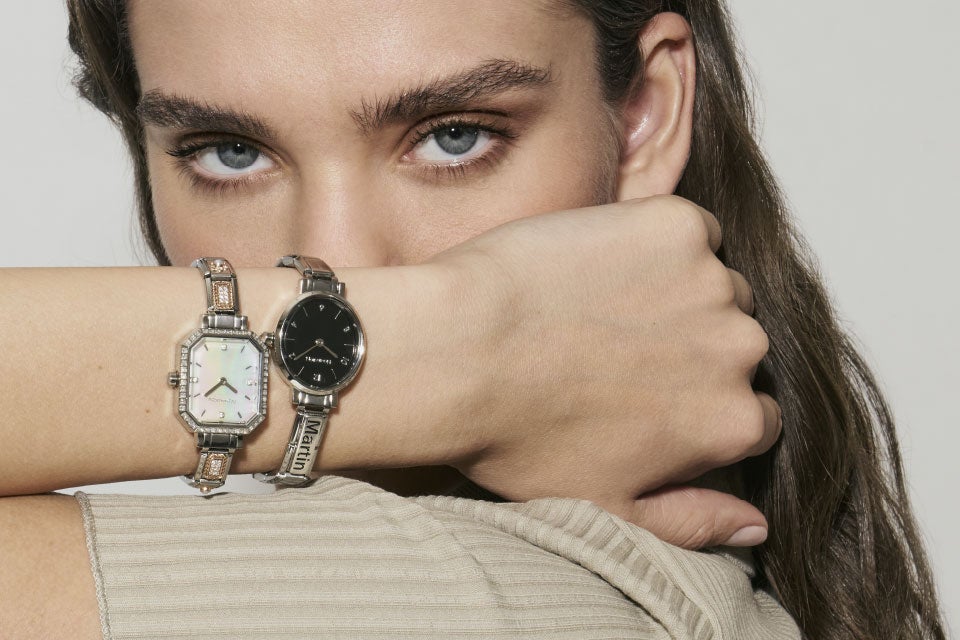 <strong> WATCHES </strong>